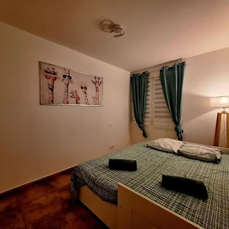 Ground Floor Courtyard And Non-shared Pool Lejlighed Saint-Hippolyte (Pyrenees-Orientales)