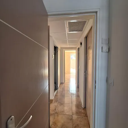 Ground Floor Courtyard And Non-shared Pool Lejlighed Saint-Hippolyte (Pyrenees-Orientales)